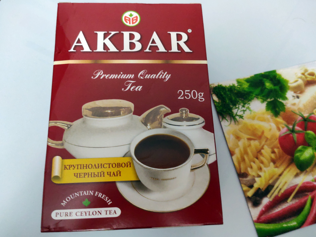 Чай Акбар крупнолистовой - Цейлонский крупнолистовой чай Akbar Красно-белая серия