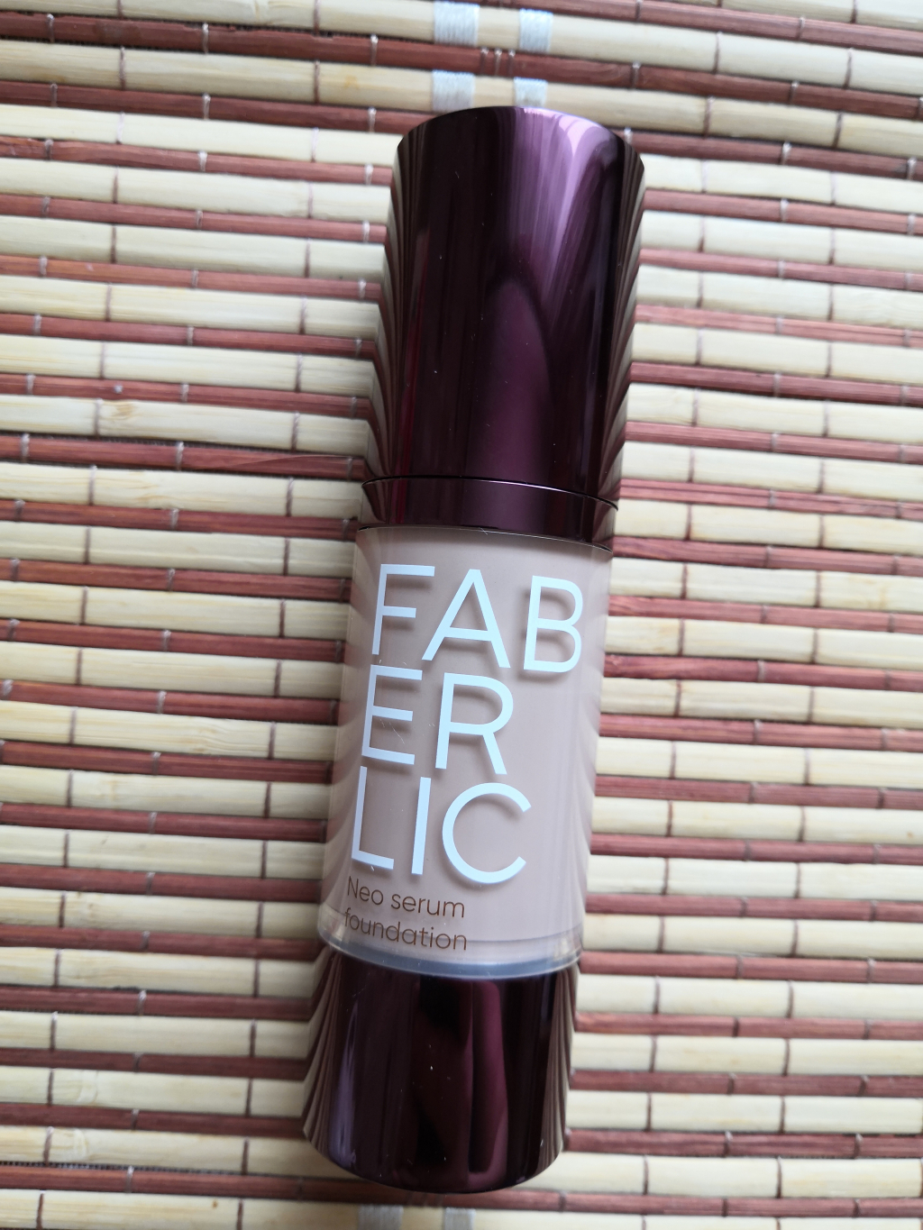 Faberlic ( Фаберлик ) - Тональная сыворотка для лица Neo Serum